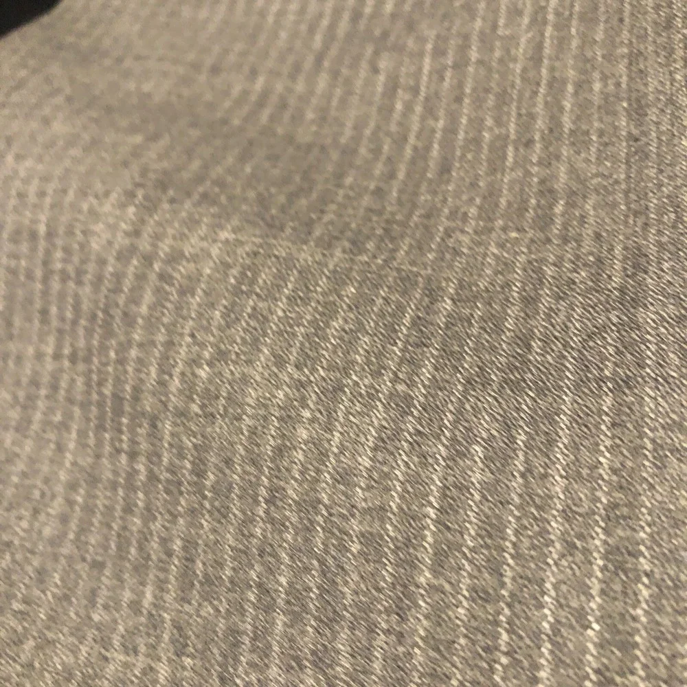 Emanuel Ungaro‎ Sport Coat 100% Wool Size 46R 40W Gray Pin Stripe Dress Holidays